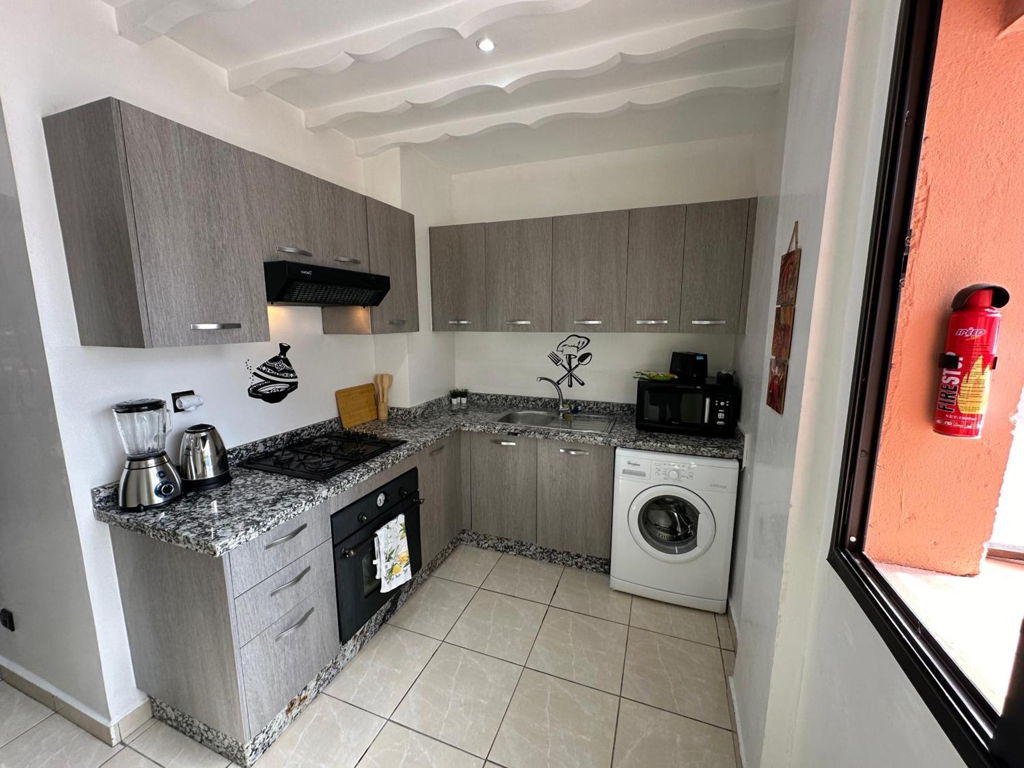 Oasis De Detente Avec Terrasse Et Vue Sur Piscine Marraquexe Exterior foto