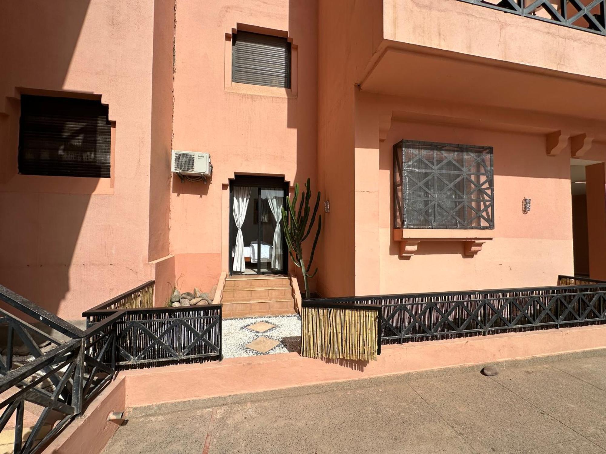 Oasis De Detente Avec Terrasse Et Vue Sur Piscine Marraquexe Exterior foto