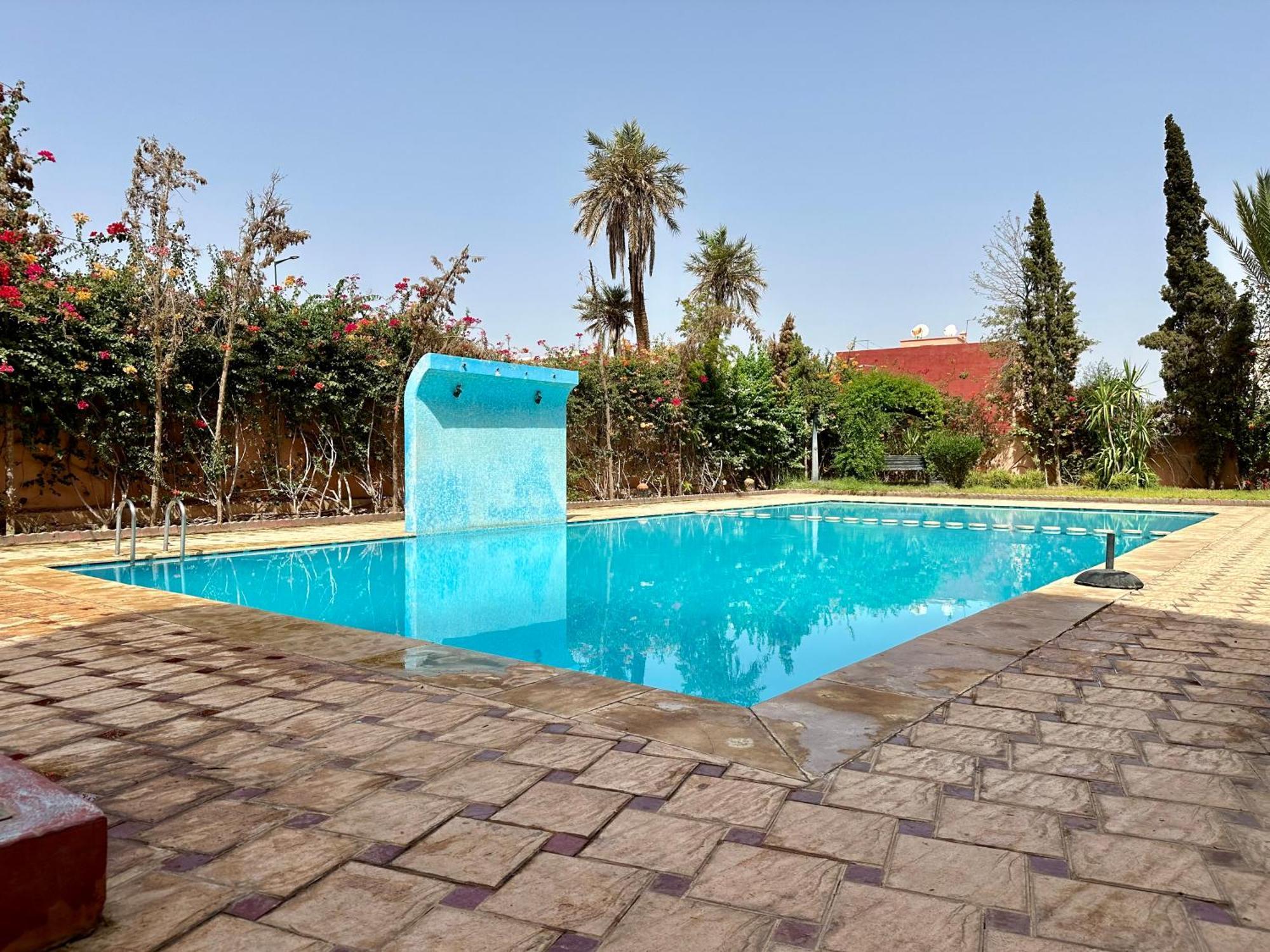 Oasis De Detente Avec Terrasse Et Vue Sur Piscine Marraquexe Exterior foto